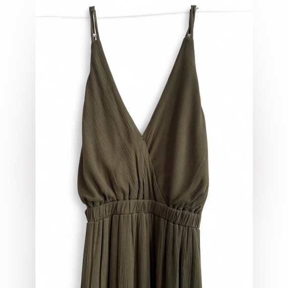 NWT Women's Lost in Paradise Olive Green Maxi Dress Size Medium‎ Strappy Boho - Picture 5 of 8